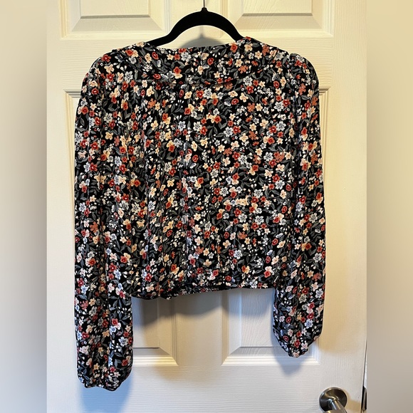 Dynamite Blouse - Picture 2 of 5